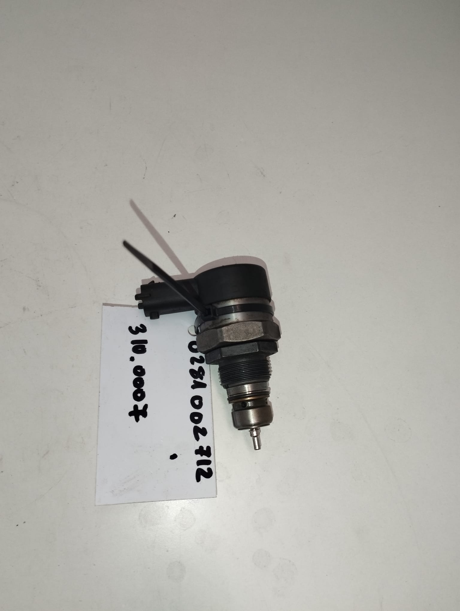 Sensor presion de combustible Volvo 30777576 7 Sensor presion de combustible Volvo 30777576 - Imagen 7