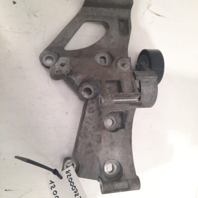 SOPORTE ALTERNADOR RENAULT MEGANE II SEDÁN 1.5 DCI 8200072727